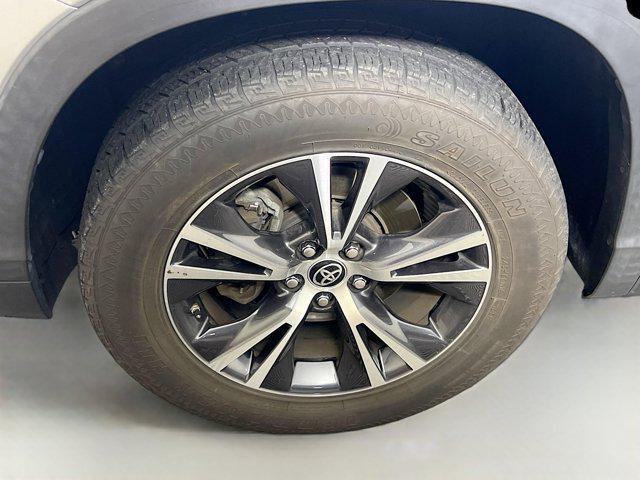 used 2019 Toyota Highlander car, priced at $21,759