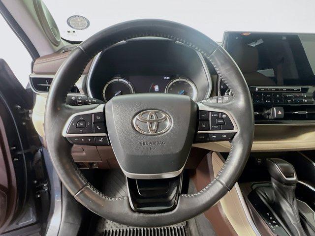 used 2022 Toyota Highlander Hybrid car, priced at $34,988