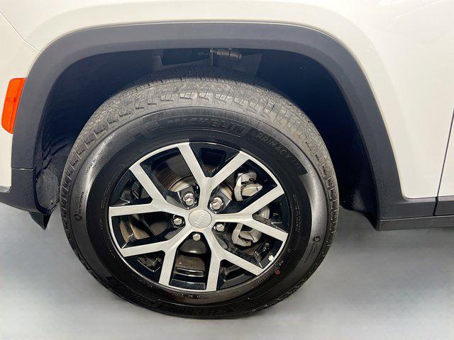 used 2024 Jeep Grand Cherokee L car, priced at $32,587