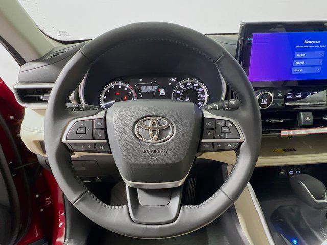 new 2025 Toyota Highlander car, priced at $47,158