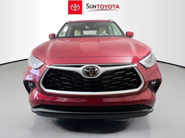 new 2025 Toyota Highlander car, priced at $47,158