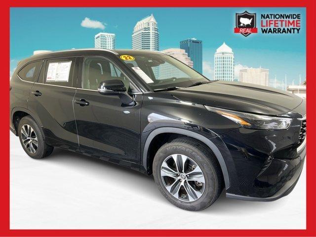 used 2022 Toyota Highlander car, priced at $31,250