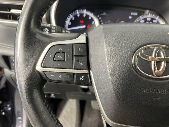 used 2022 Toyota Highlander car, priced at $31,250