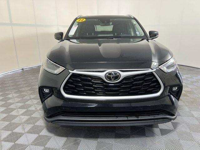 used 2022 Toyota Highlander car, priced at $31,250