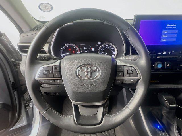 used 2024 Toyota Highlander car, priced at $40,678