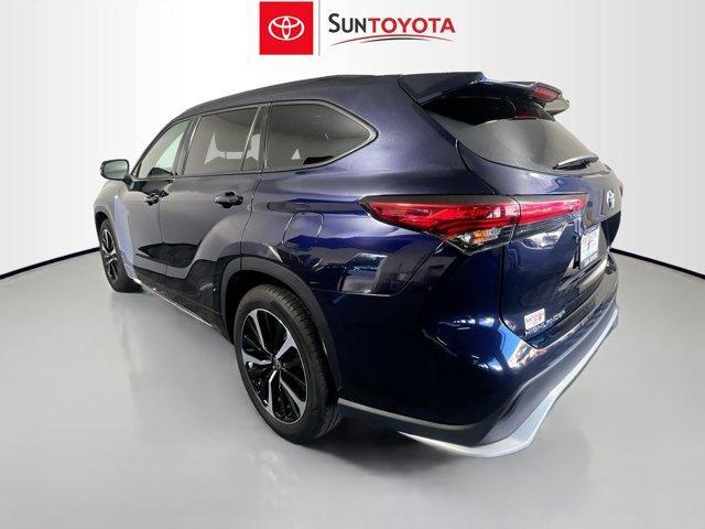 used 2021 Toyota Highlander car, priced at $28,989