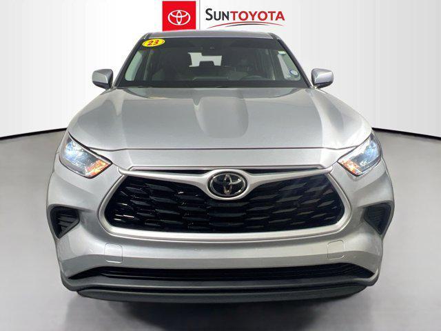 used 2023 Toyota Highlander car, priced at $30,986