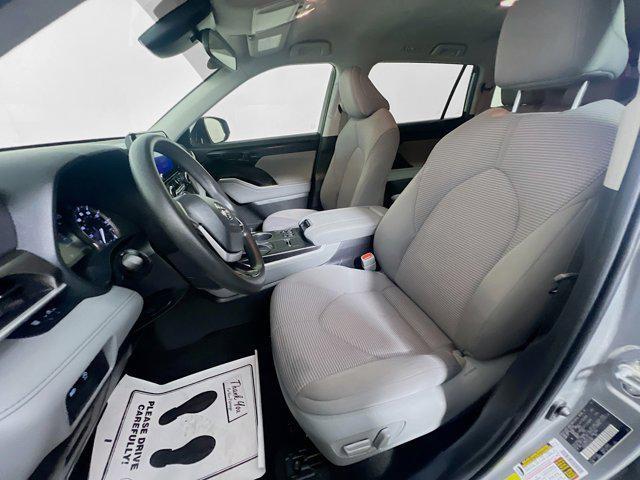 used 2023 Toyota Highlander car, priced at $30,986