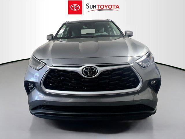 new 2025 Toyota Highlander Hybrid car, priced at $49,493