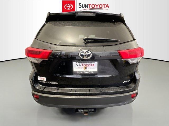 used 2019 Toyota Highlander car, priced at $25,757