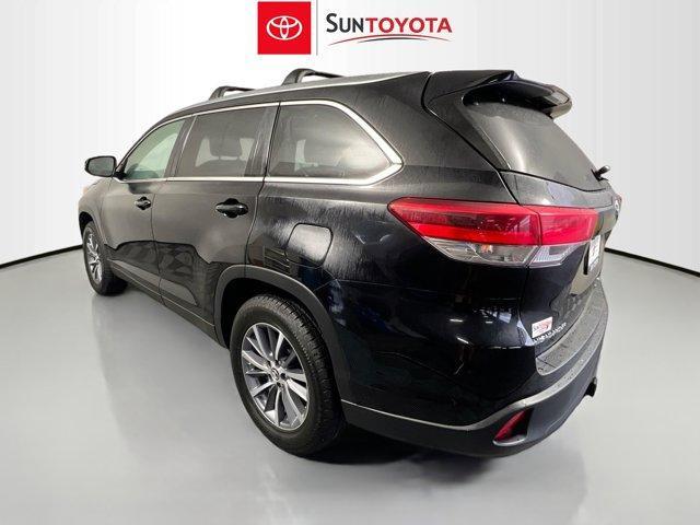 used 2019 Toyota Highlander car, priced at $25,757