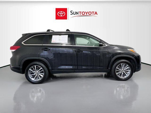 used 2019 Toyota Highlander car, priced at $25,757