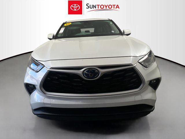 used 2022 Toyota Highlander Hybrid car, priced at $31,906