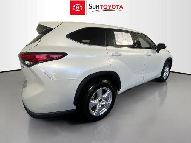 used 2022 Toyota Highlander Hybrid car, priced at $31,906