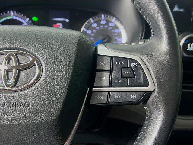 used 2022 Toyota Highlander Hybrid car, priced at $31,906