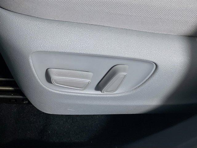 used 2022 Toyota Highlander Hybrid car, priced at $31,906