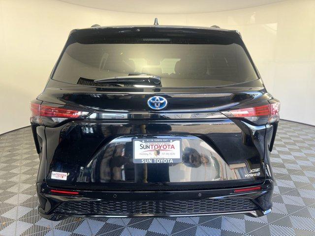 new 2024 Toyota Sienna car, priced at $46,559