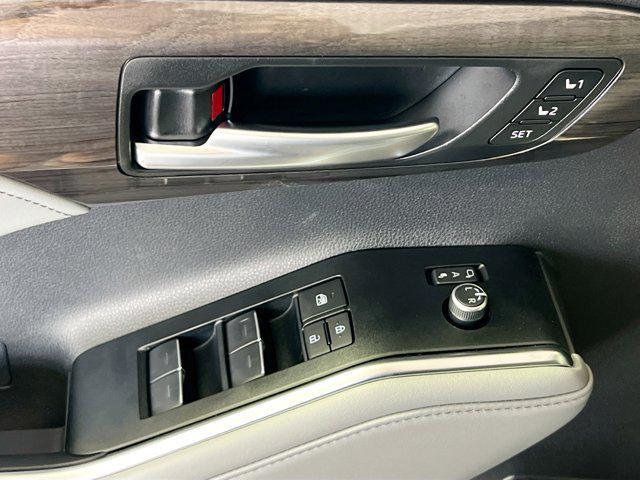new 2025 Toyota Highlander Hybrid car, priced at $60,937
