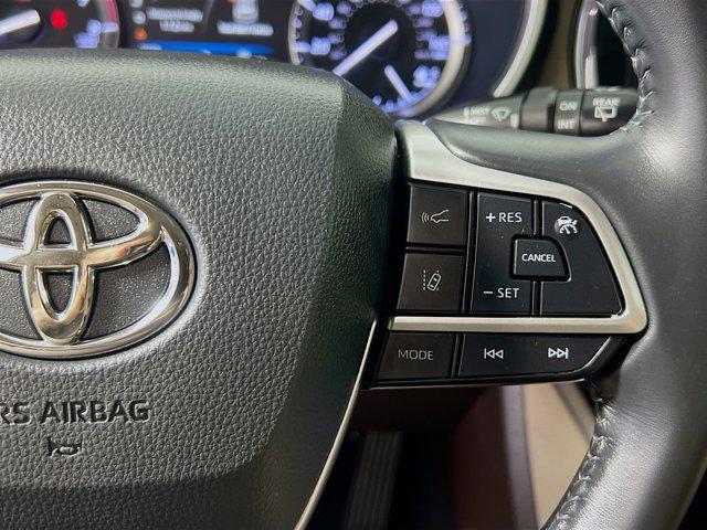 used 2022 Toyota Highlander car, priced at $34,976