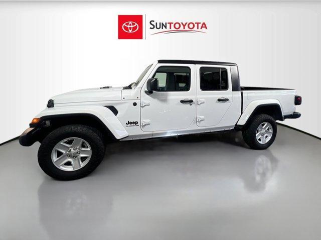 used 2022 Jeep Gladiator car, priced at $29,989