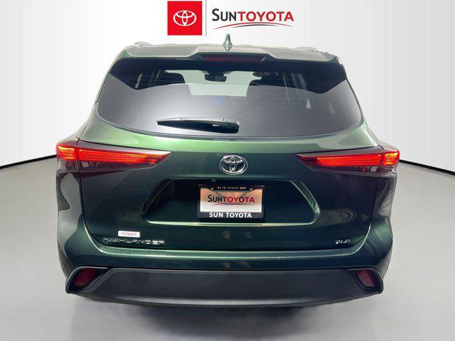 used 2023 Toyota Highlander car, priced at $31,998