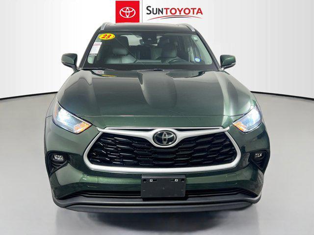 used 2023 Toyota Highlander car, priced at $31,998