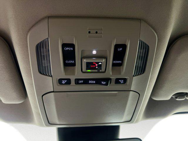 used 2023 Toyota Highlander car, priced at $31,998