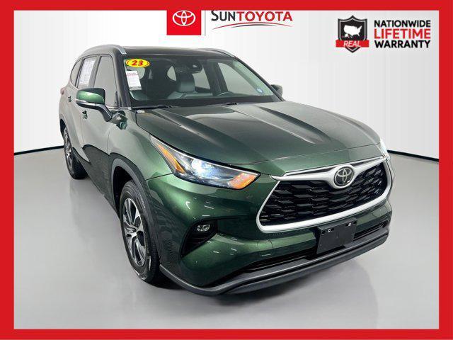 used 2023 Toyota Highlander car, priced at $31,998
