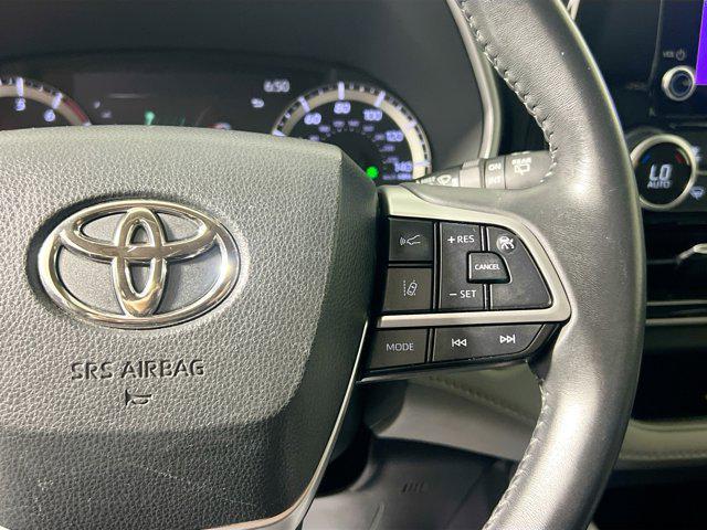 used 2023 Toyota Highlander car, priced at $31,998