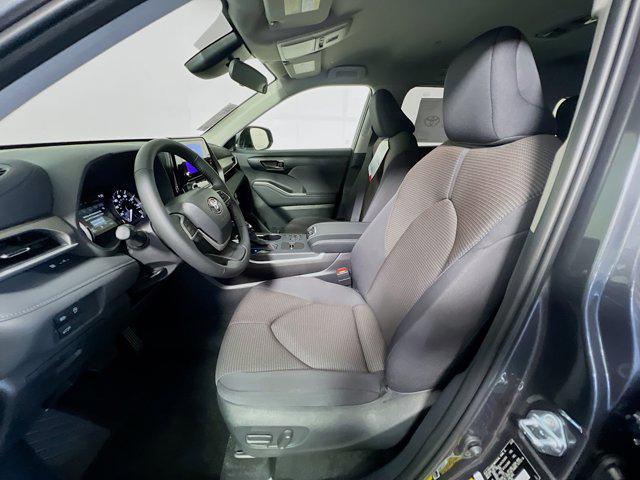 new 2025 Toyota Highlander car, priced at $42,298