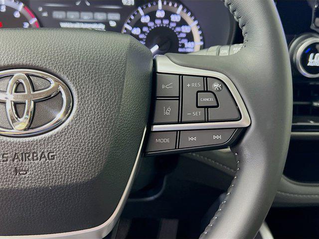 new 2025 Toyota Highlander car, priced at $42,298
