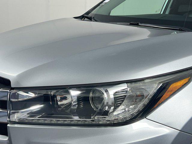 used 2019 Toyota Highlander car, priced at $32,375