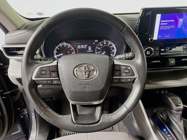 used 2023 Toyota Highlander car, priced at $34,436