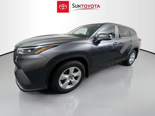 used 2023 Toyota Highlander car, priced at $34,436