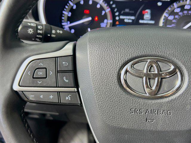 used 2022 Toyota Highlander car, priced at $36,155