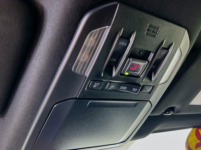 used 2022 Toyota Highlander car, priced at $36,155