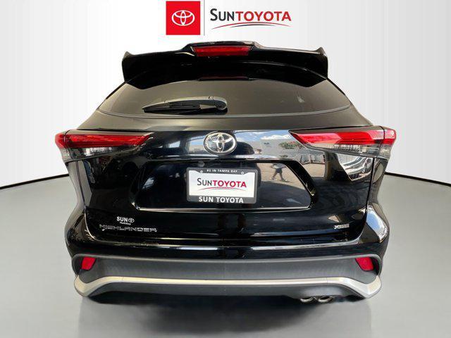 used 2022 Toyota Highlander car, priced at $36,155