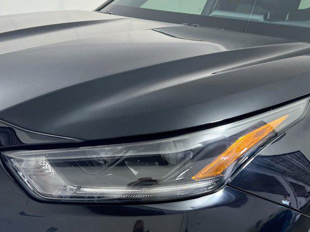 used 2022 Toyota Highlander car, priced at $36,155