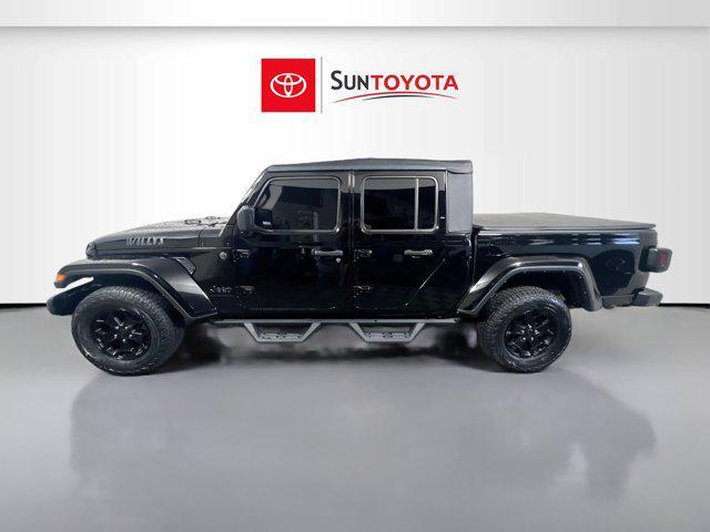 used 2022 Jeep Gladiator car, priced at $27,178