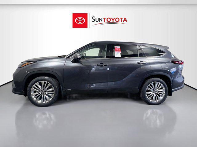 new 2025 Toyota Highlander Hybrid car, priced at $57,902