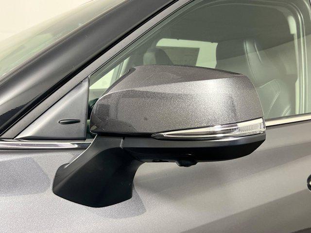 new 2025 Toyota Highlander Hybrid car, priced at $57,902