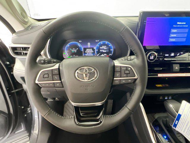 new 2025 Toyota Highlander Hybrid car, priced at $57,902