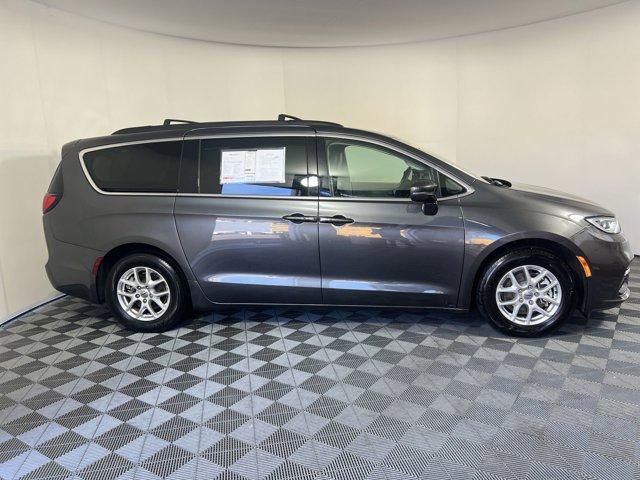 used 2022 Chrysler Pacifica car, priced at $19,904