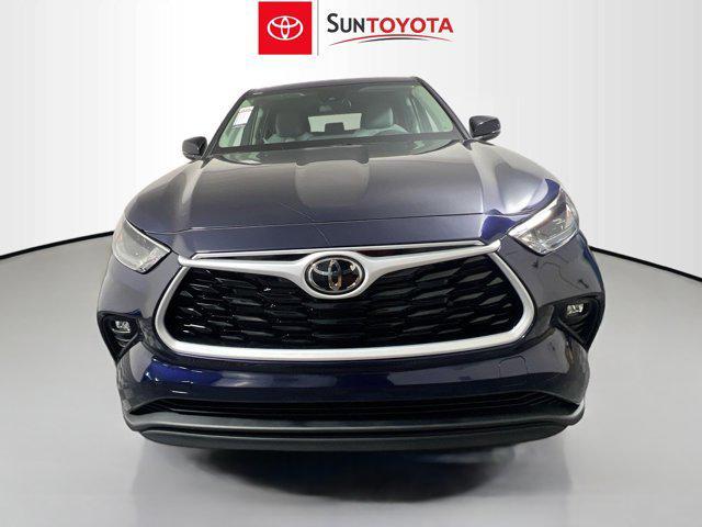 new 2025 Toyota Highlander car, priced at $45,997