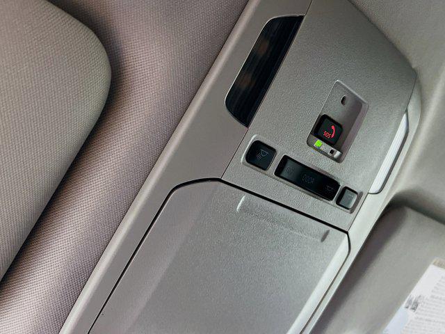 new 2025 Toyota Highlander car, priced at $45,997