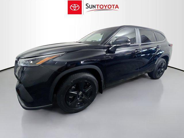 used 2024 Toyota Highlander car, priced at $32,435
