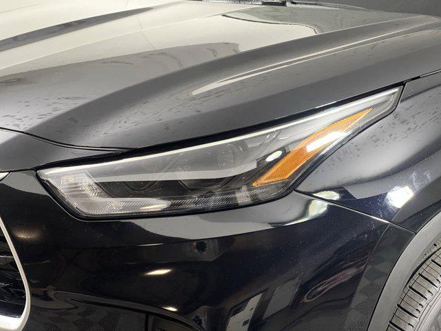 used 2024 Toyota Highlander car, priced at $33,992