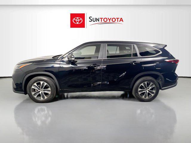 used 2023 Toyota Highlander car, priced at $33,960