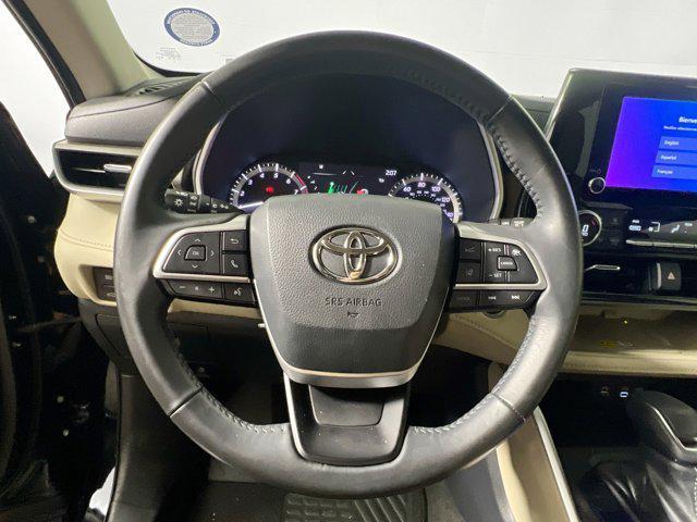used 2023 Toyota Highlander car, priced at $33,960