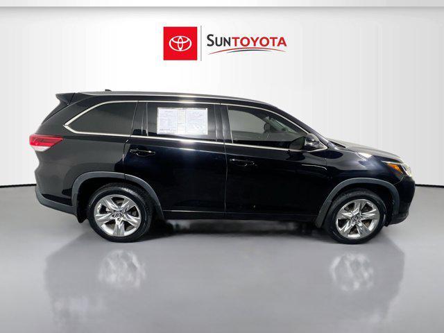 used 2019 Toyota Highlander car, priced at $26,979